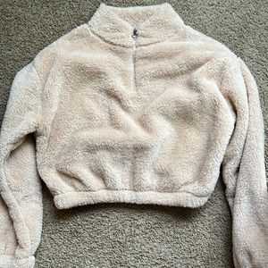Kohl's sherpa quarter zip. cropped.